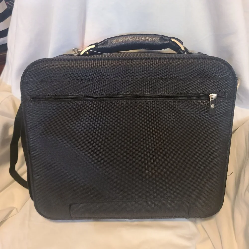 DELL. Laptop black briefcase